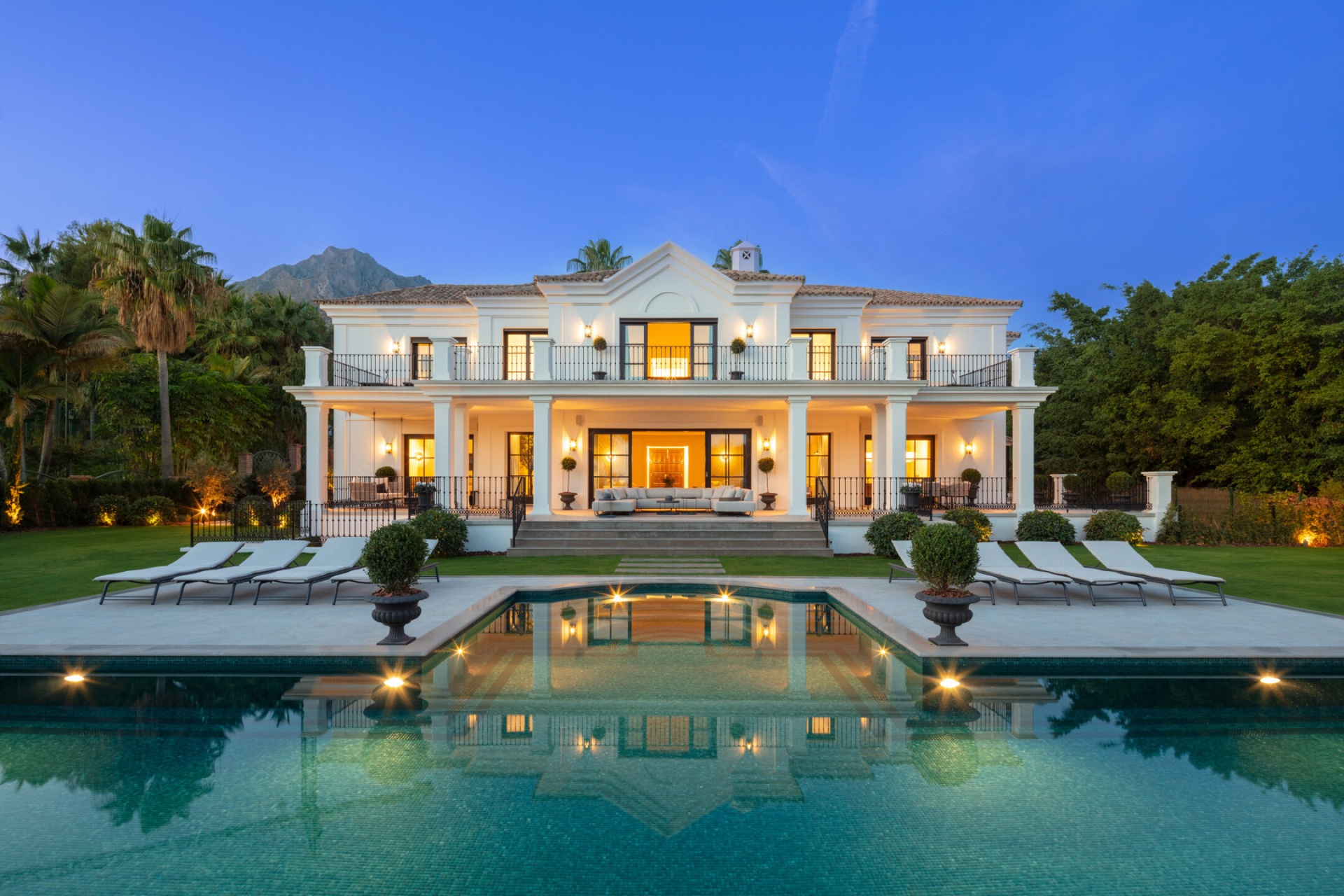 Villathegoldenmilemarbellahminvestments1.jpg